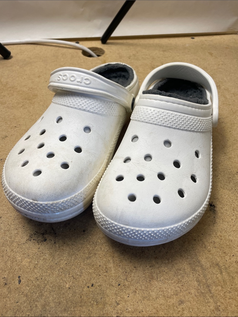 CROCS White Classic Clog with Black Fuzzy Lining